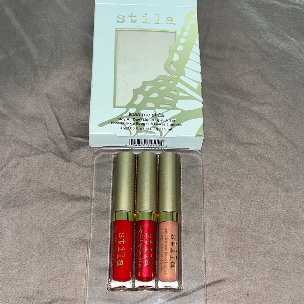 Stila Kiss Me Liquid Lipstick Set - Red and Pink - Picture 5 of 6